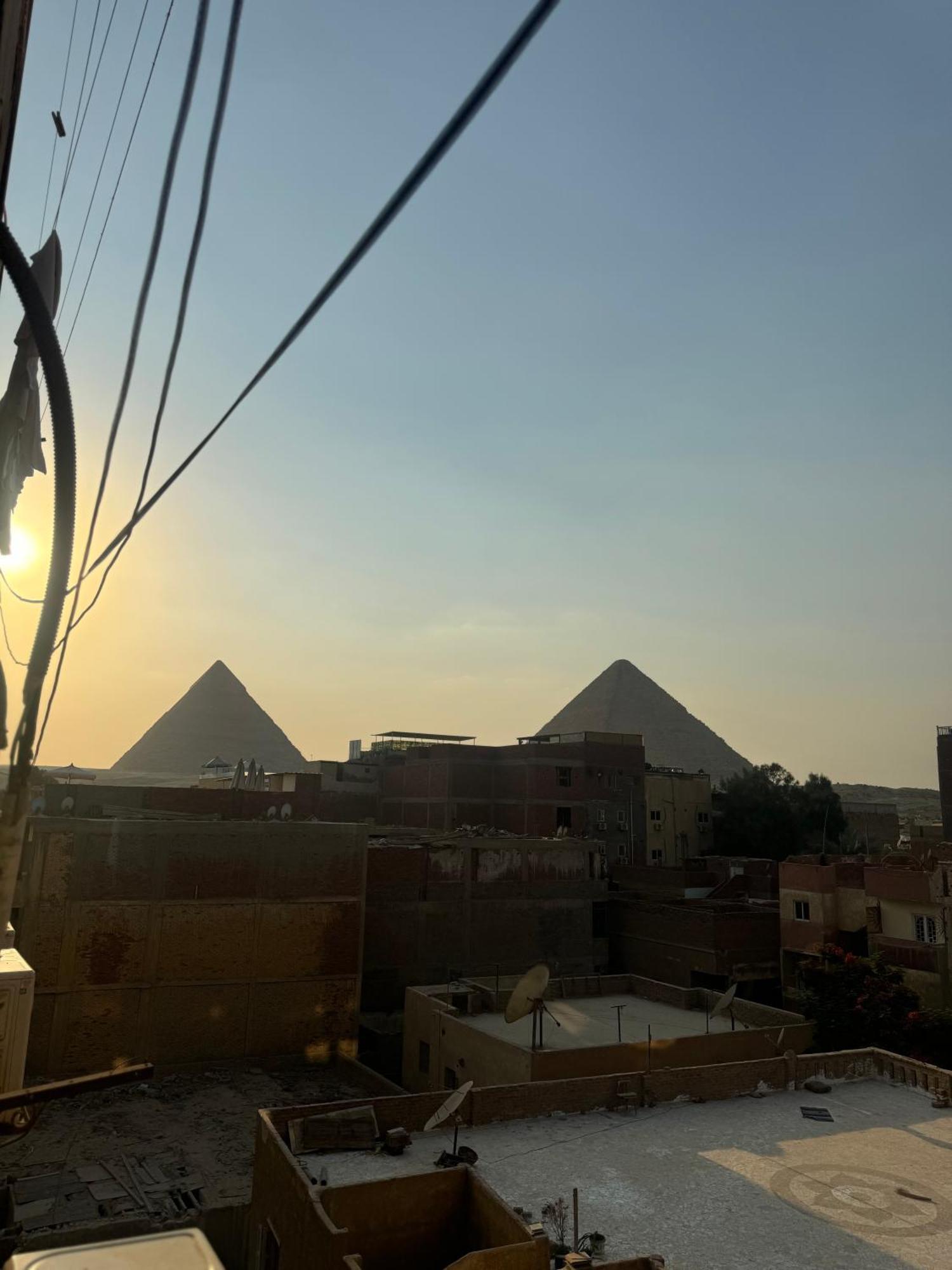 Pyramids And Sphinx Hotel Kafrat al Jabal Exterior photo