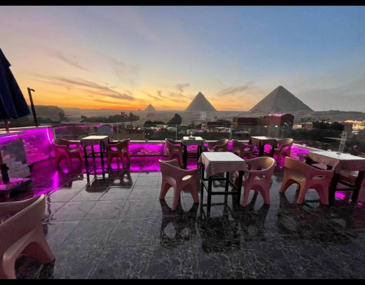Pyramids And Sphinx Hotel Kafrat al Jabal Exterior photo