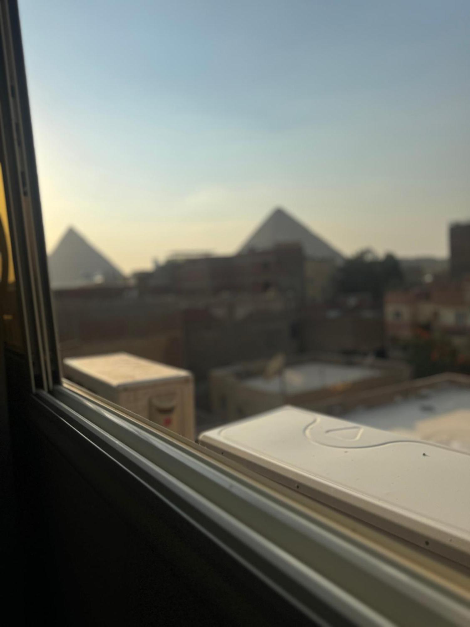 Pyramids And Sphinx Hotel Kafrat al Jabal Exterior photo