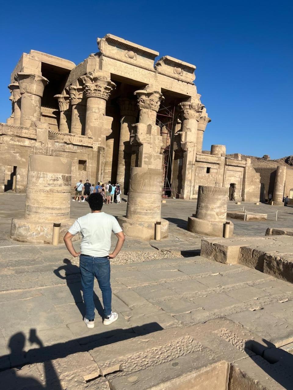 Pyramids And Sphinx Hotel Kafrat al Jabal Exterior photo